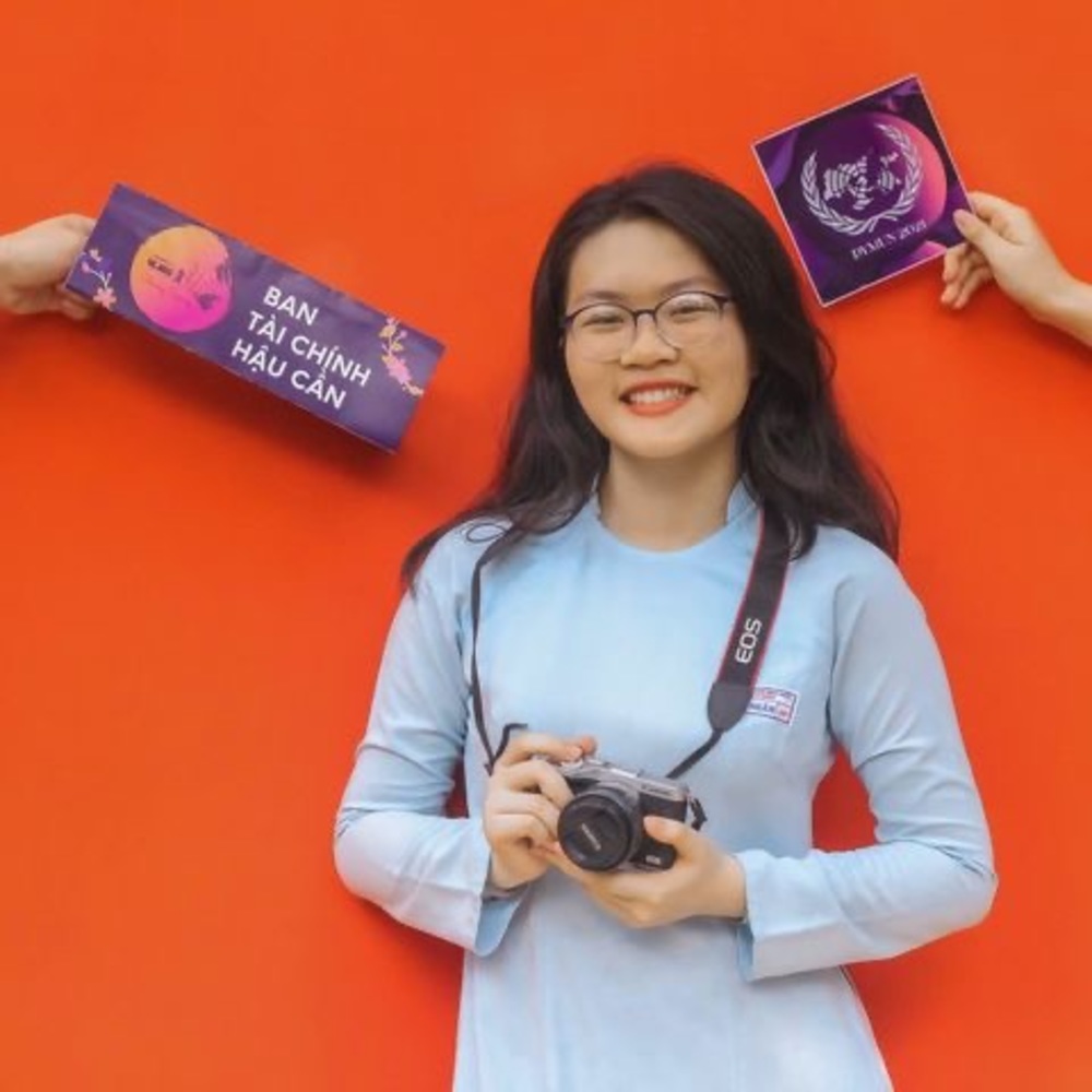 Meet your Posher, Ngân